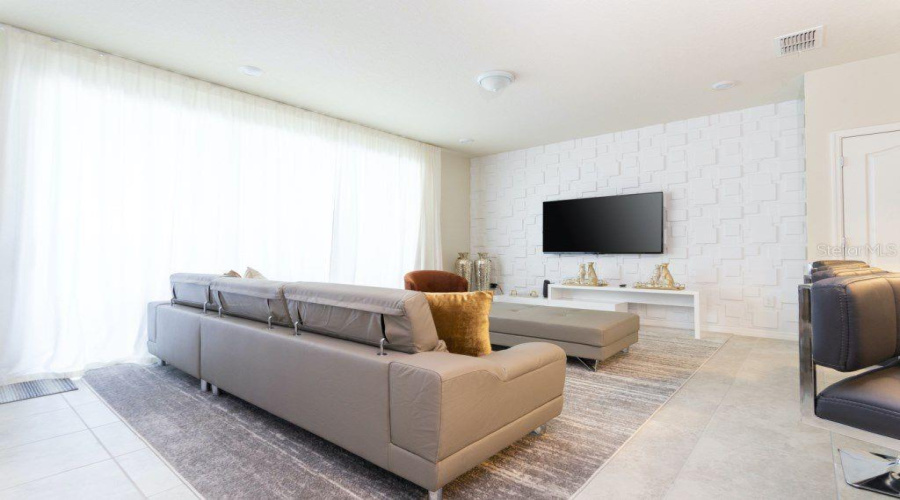 Davenport, Florida 33837, 5 Bedroom Bedrooms, ,4 Bathroombathrooms,Residential,For Sale,Oak Spring,0,Mfro6438291