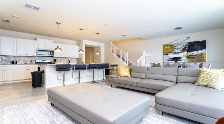 Davenport, Florida 33837, 5 Bedroom Bedrooms, ,4 Bathroombathrooms,Residential,For Sale,Oak Spring,0,Mfro6438291