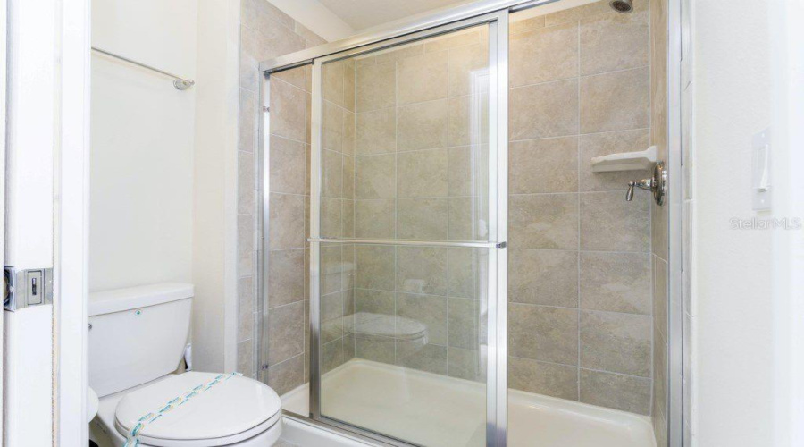 Davenport, Florida 33837, 5 Bedroom Bedrooms, ,4 Bathroombathrooms,Residential,For Sale,Oak Spring,0,Mfro6438291