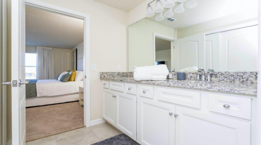 Davenport, Florida 33837, 5 Bedroom Bedrooms, ,4 Bathroombathrooms,Residential,For Sale,Oak Spring,0,Mfro6438291