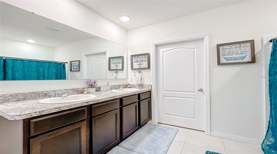 Davenport, Florida 33897, 5 Bedroom Bedrooms, ,3 Bathroombathrooms,Residential,For Sale,Reddish Egret,0,Mfrs5156783