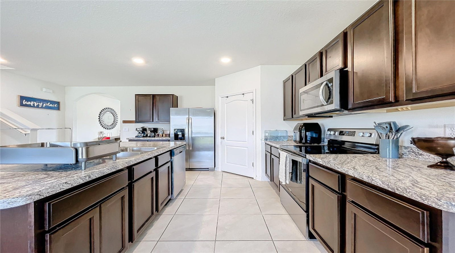 Davenport, Florida 33897, 5 Bedroom Bedrooms, ,3 Bathroombathrooms,Residential,For Sale,Reddish Egret,0,Mfrs5156783