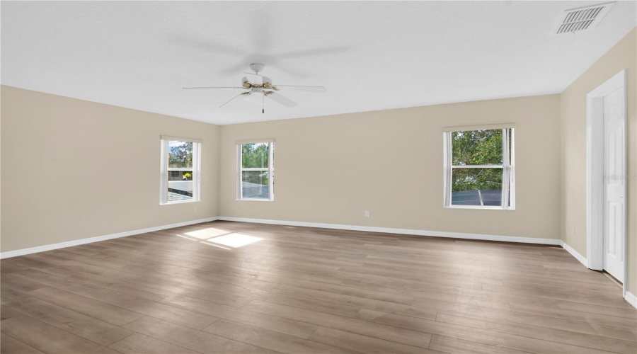 Davenport, Florida 33897, 4 Bedroom Bedrooms, ,3 Bathroombathrooms,Residential,For Sale,Kettering,0,Mfro6438301