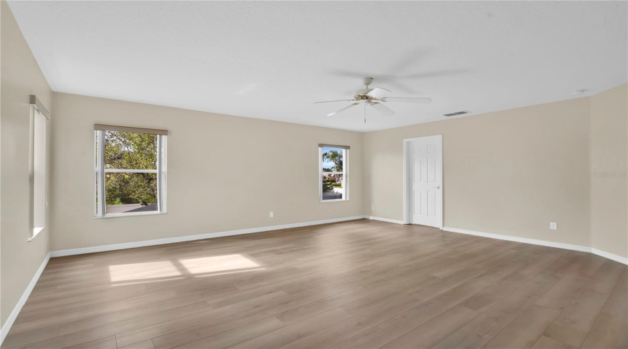 Davenport, Florida 33897, 4 Bedroom Bedrooms, ,3 Bathroombathrooms,Residential,For Sale,Kettering,0,Mfro6438301