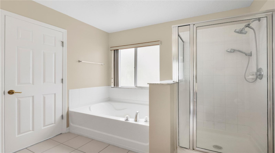 Davenport, Florida 33897, 4 Bedroom Bedrooms, ,3 Bathroombathrooms,Residential,For Sale,Kettering,0,Mfro6438301