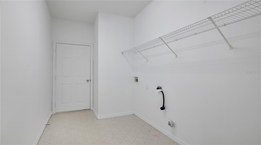 Davenport, Florida 33897, 4 Bedroom Bedrooms, ,3 Bathroombathrooms,Residential,For Sale,Kettering,0,Mfro6438301