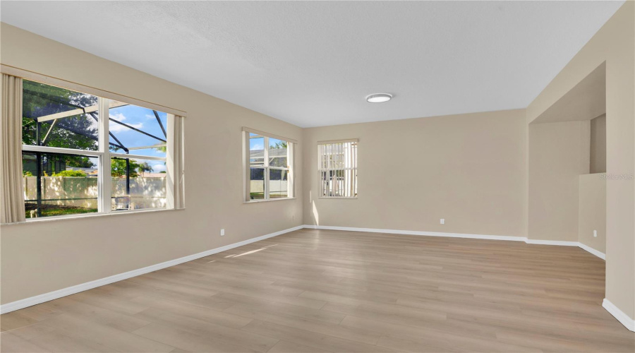 Davenport, Florida 33897, 4 Bedroom Bedrooms, ,3 Bathroombathrooms,Residential,For Sale,Kettering,0,Mfro6438301