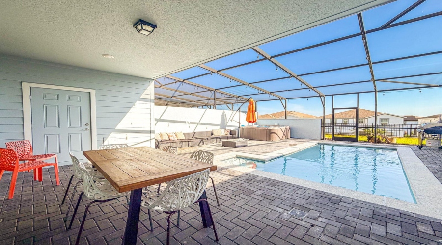 Davenport, Florida 33897, 5 Bedroom Bedrooms, ,4 Bathroombathrooms,Residential,For Sale,Pacific,0,Mfrl4964087