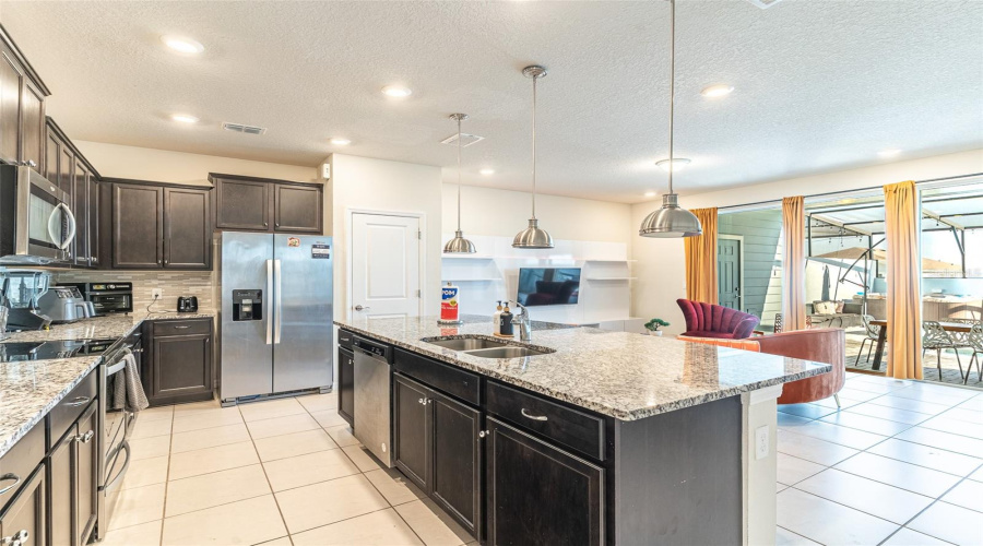 Davenport, Florida 33897, 5 Bedroom Bedrooms, ,4 Bathroombathrooms,Residential,For Sale,Pacific,0,Mfrl4964087