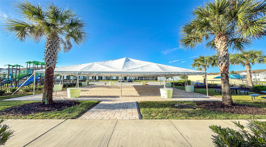 Davenport, Florida 33897, 5 Bedroom Bedrooms, ,4 Bathroombathrooms,Residential,For Sale,Pacific,0,Mfrl4964087