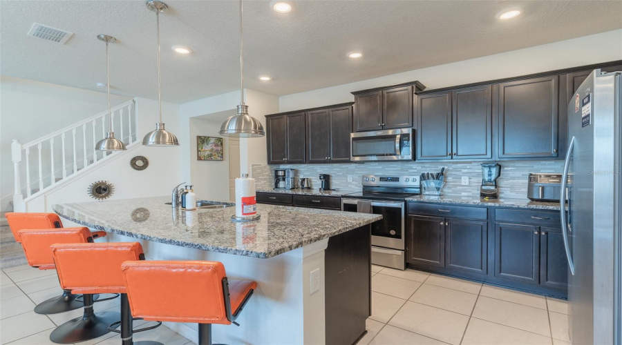 Davenport, Florida 33897, 5 Bedroom Bedrooms, ,4 Bathroombathrooms,Residential,For Sale,Pacific,0,Mfrl4964087