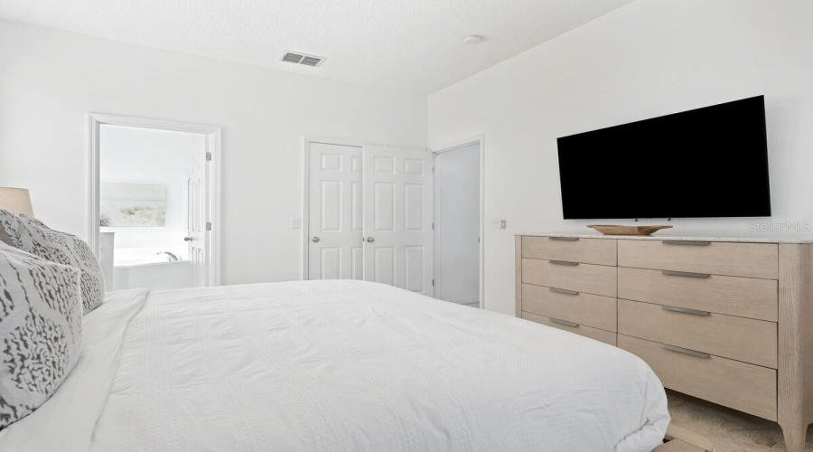 Davenport, Florida 33897, 6 Bedroom Bedrooms, ,4 Bathroombathrooms,Residential,For Sale,Carrera,0,Mfro6437771