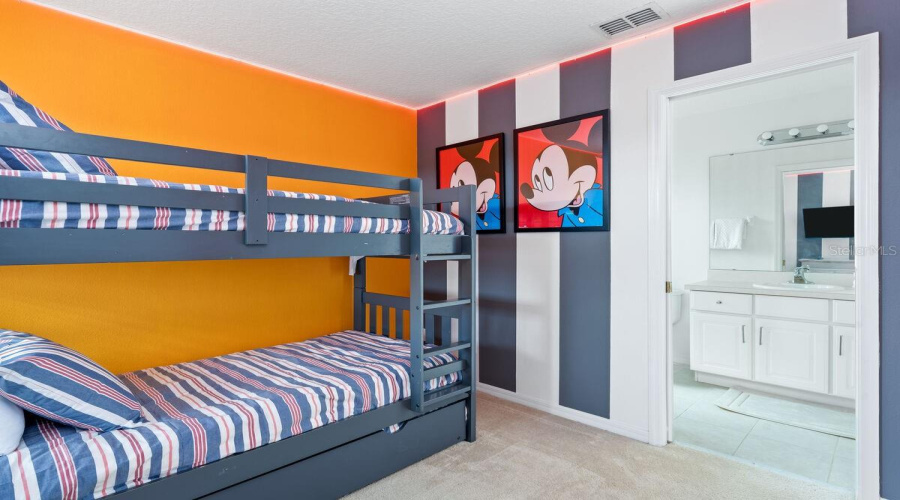 Davenport, Florida 33897, 6 Bedroom Bedrooms, ,4 Bathroombathrooms,Residential,For Sale,Carrera,0,Mfro6437771