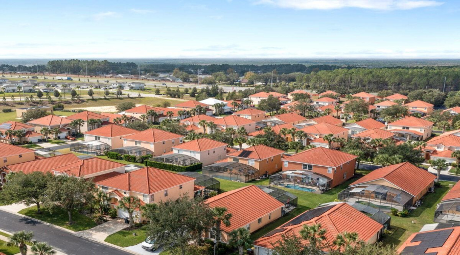 Davenport, Florida 33897, 6 Bedroom Bedrooms, ,4 Bathroombathrooms,Residential,For Sale,Carrera,0,Mfro6437771