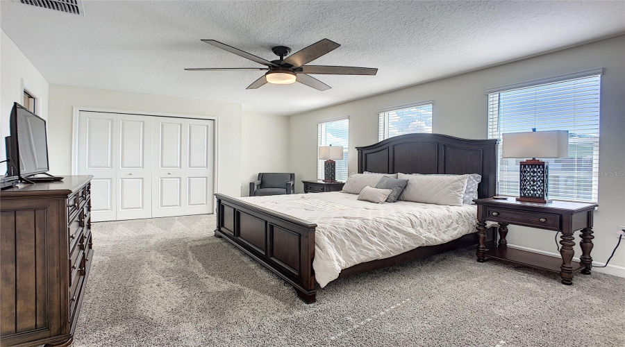 Davenport, Florida 33896, 6 Bedroom Bedrooms, ,6 Bathroombathrooms,Residential,For Sale,Cruden Bay,0,Mfrtb8487048