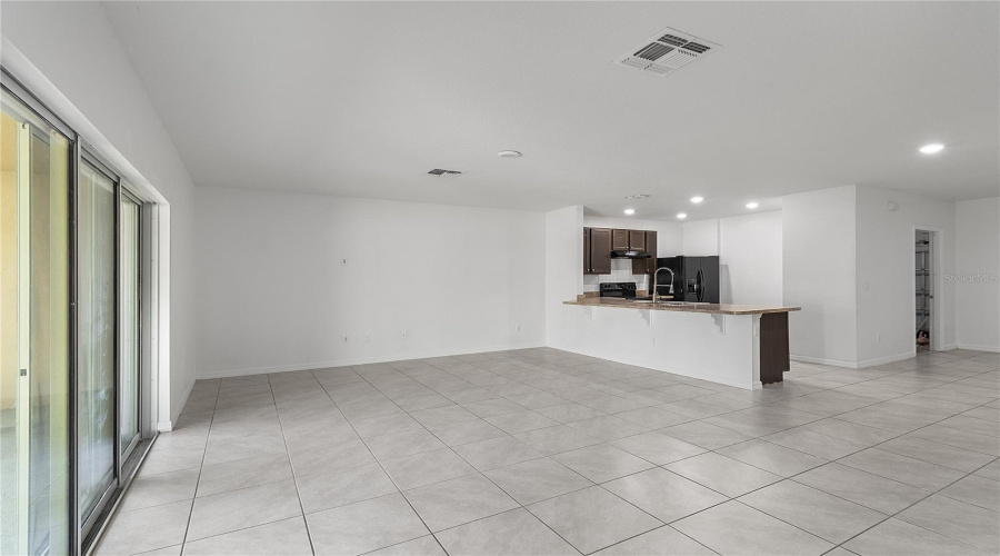 Kissimmee, Florida 34747, 3 Bedroom Bedrooms, ,2 Bathroombathrooms,Residential,For Sale,Wildflower,0,Mfro6434728
