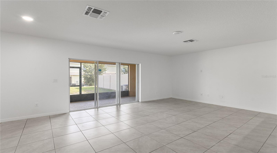 Kissimmee, Florida 34747, 3 Bedroom Bedrooms, ,2 Bathroombathrooms,Residential,For Sale,Wildflower,0,Mfro6434728