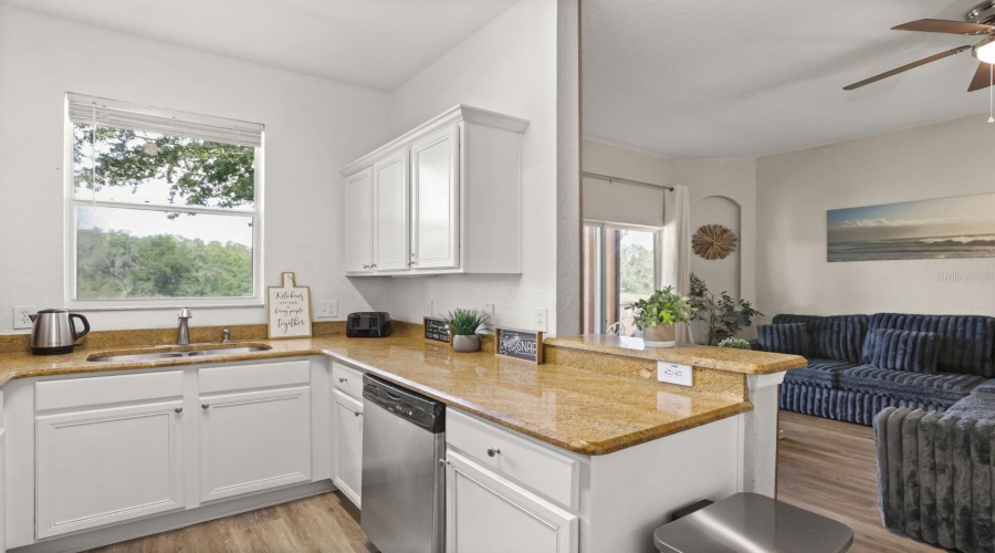 Davenport, Florida 33897, 4 Bedroom Bedrooms, ,3 Bathroombathrooms,Residential,For Sale,Calabria,0,Mfro6437911