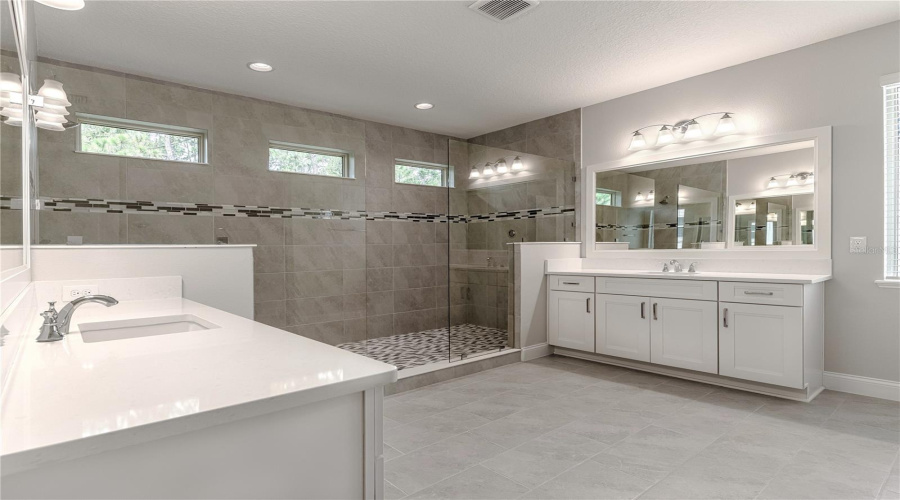 Orlando, Florida 32836, 4 Bedroom Bedrooms, ,4 Bathroombathrooms,Residential,For Sale,Royal Island,0,Mfro6438175