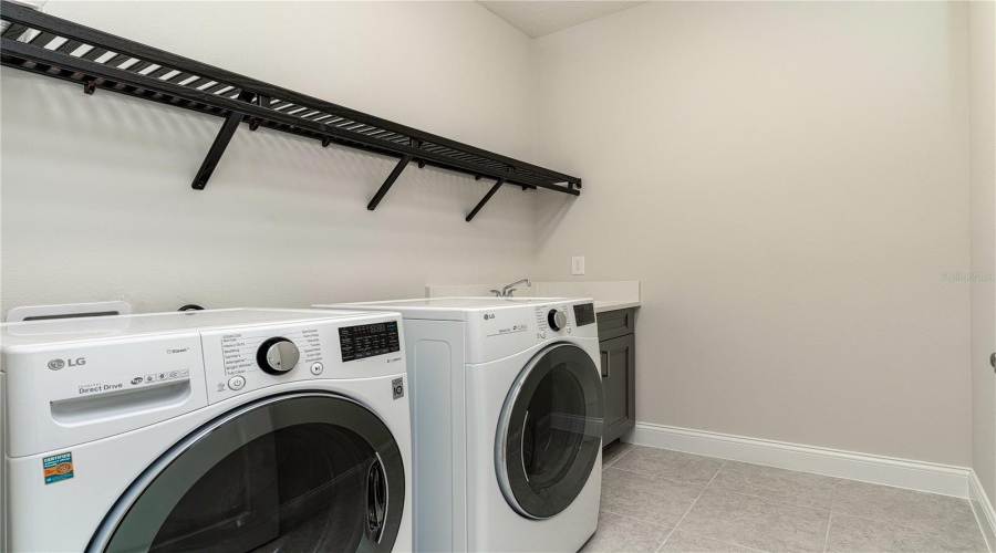 Orlando, Florida 32836, 4 Bedroom Bedrooms, ,4 Bathroombathrooms,Residential,For Sale,Royal Island,0,Mfro6438175
