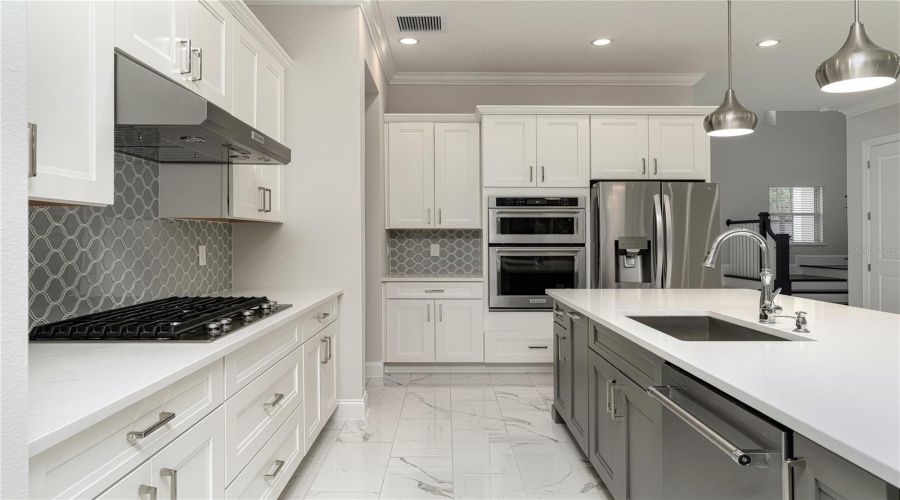 Orlando, Florida 32836, 4 Bedroom Bedrooms, ,4 Bathroombathrooms,Residential,For Sale,Royal Island,0,Mfro6438175