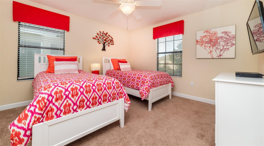 Davenport, Florida 33896, 9 Bedroom Bedrooms, ,5 Bathroombathrooms,Residential,For Sale,Moon Valley,0,Mfro6381724