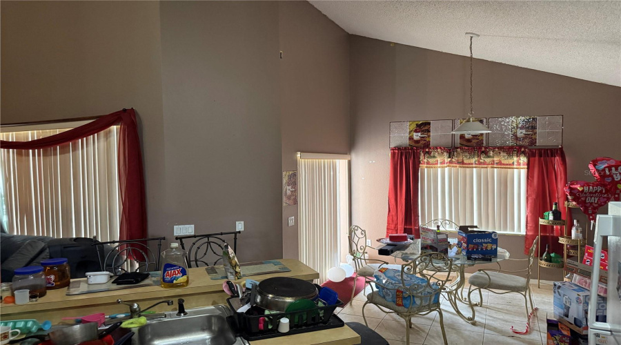 Kissimmee, Florida 34747, 5 Bedroom Bedrooms, ,4 Bathroombathrooms,Residential,For Sale,Yellow Crane,0,Mfro6402487