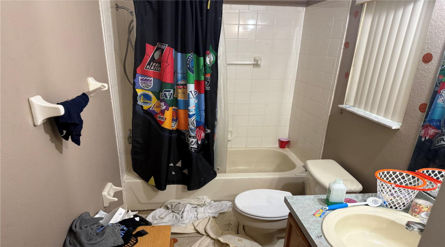 Kissimmee, Florida 34747, 5 Bedroom Bedrooms, ,4 Bathroombathrooms,Residential,For Sale,Yellow Crane,0,Mfro6402487