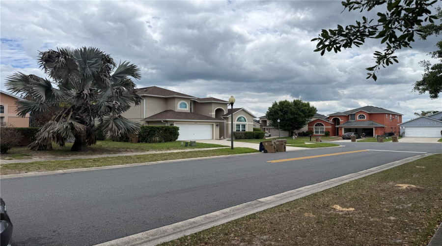 Kissimmee, Florida 34747, 5 Bedroom Bedrooms, ,4 Bathroombathrooms,Residential,For Sale,Yellow Crane,0,Mfro6402487