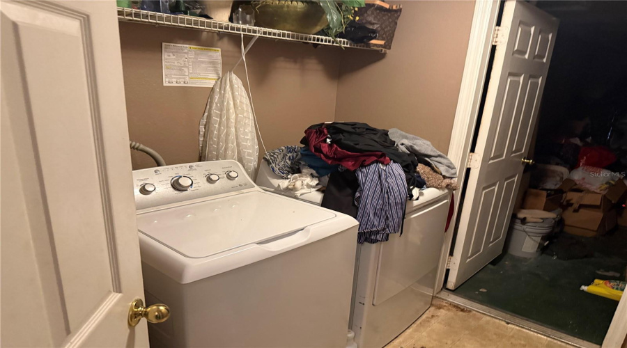 Kissimmee, Florida 34747, 5 Bedroom Bedrooms, ,4 Bathroombathrooms,Residential,For Sale,Yellow Crane,0,Mfro6402487