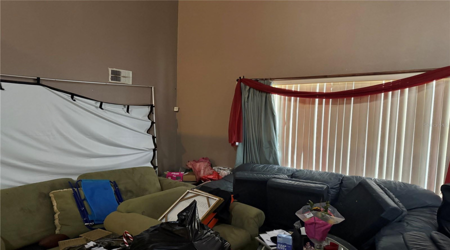 Kissimmee, Florida 34747, 5 Bedroom Bedrooms, ,4 Bathroombathrooms,Residential,For Sale,Yellow Crane,0,Mfro6402487