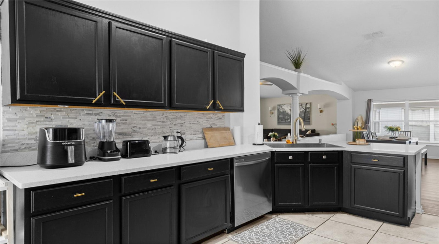 Davenport, Florida 33896, 4 Bedroom Bedrooms, ,3 Bathroombathrooms,Residential,For Sale,Saddle Ridge,0,Mfro6437459