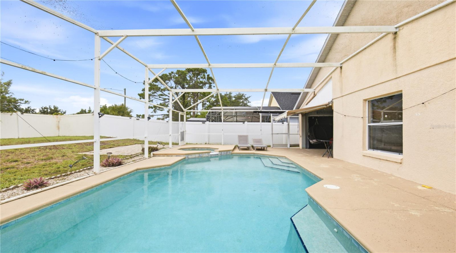 Davenport, Florida 33896, 4 Bedroom Bedrooms, ,3 Bathroombathrooms,Residential,For Sale,Saddle Ridge,0,Mfro6437459