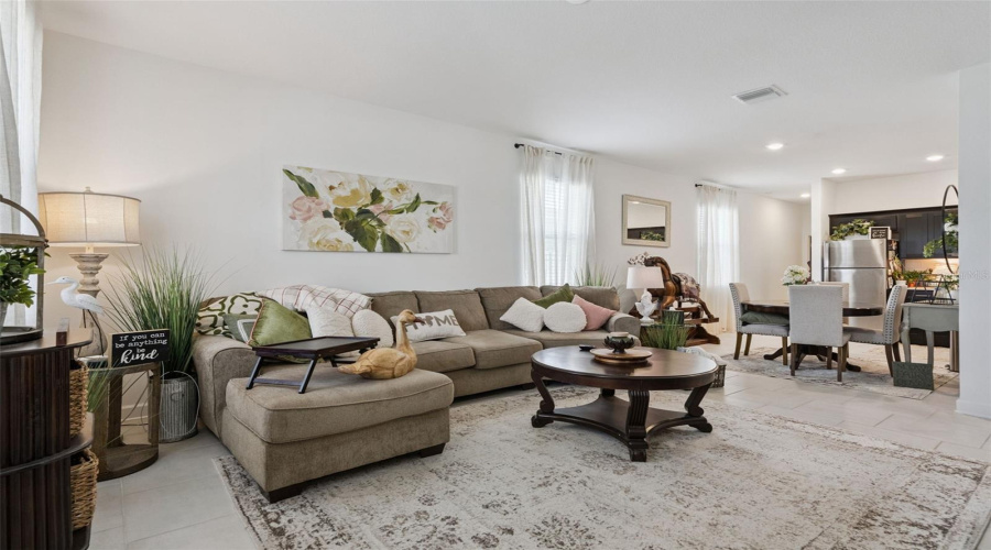 Davenport, Florida 33837, 5 Bedroom Bedrooms, ,3 Bathroombathrooms,Residential,For Sale,Hillingdam,0,Mfro6438217
