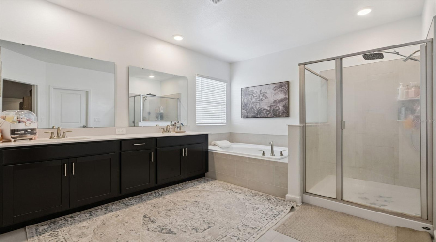 Davenport, Florida 33837, 5 Bedroom Bedrooms, ,3 Bathroombathrooms,Residential,For Sale,Hillingdam,0,Mfro6438217