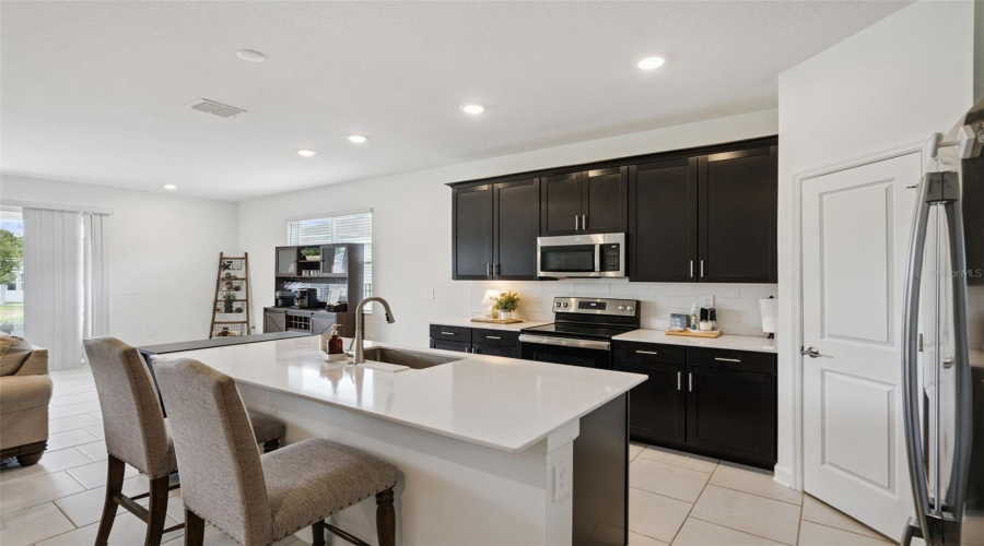 Davenport, Florida 33837, 5 Bedroom Bedrooms, ,3 Bathroombathrooms,Residential,For Sale,Hillingdam,0,Mfro6438217