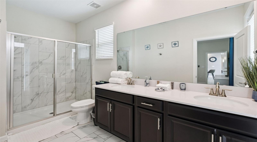 Davenport, Florida 33896, 5 Bedroom Bedrooms, ,5 Bathroombathrooms,Residential,For Sale,Whistling Straits,0,Mfrs5156827