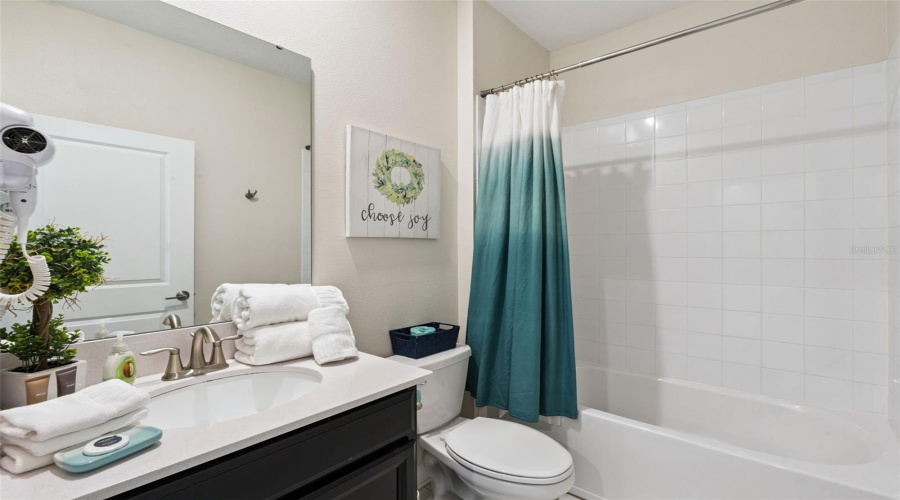Davenport, Florida 33896, 5 Bedroom Bedrooms, ,5 Bathroombathrooms,Residential,For Sale,Whistling Straits,0,Mfrs5156827