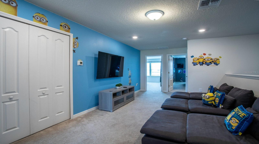 Davenport, Florida 33837, 5 Bedroom Bedrooms, ,4 Bathroombathrooms,Residential,For Sale,Oakmoss,0,Mfrtb8544924