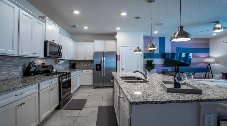 Davenport, Florida 33837, 5 Bedroom Bedrooms, ,4 Bathroombathrooms,Residential,For Sale,Oakmoss,0,Mfrtb8544924