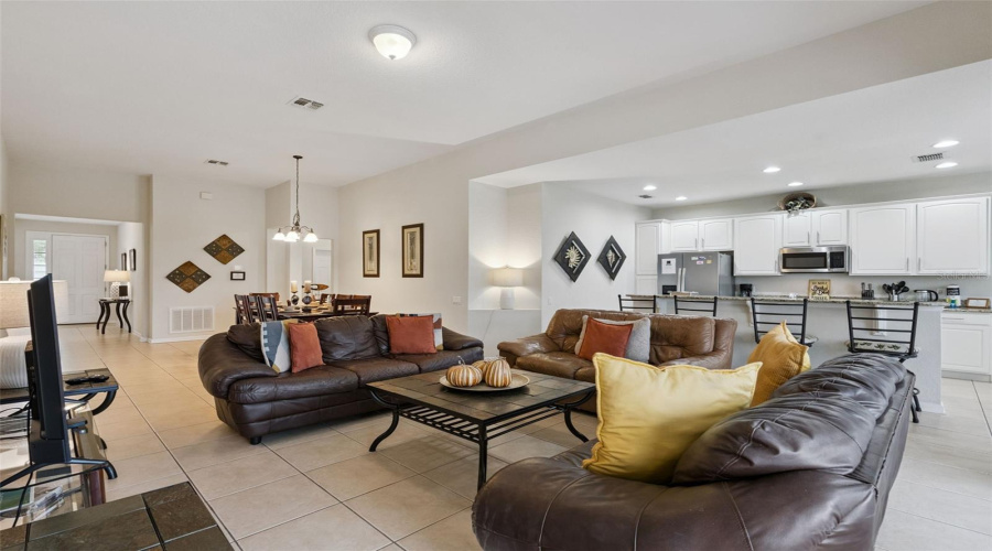Kissimmee, Florida 34747, 4 Bedroom Bedrooms, ,4 Bathroombathrooms,Residential,For Sale,Teascone,0,Mfrs5156805