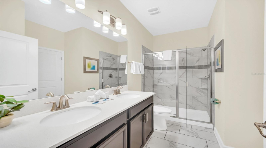 Davenport, Florida 33896, 8 Bedroom Bedrooms, ,5 Bathroombathrooms,Residential,For Sale,Moon Valley,0,Mfro6438766