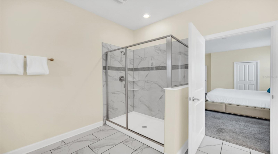 Davenport, Florida 33896, 8 Bedroom Bedrooms, ,5 Bathroombathrooms,Residential,For Sale,Moon Valley,0,Mfro6438766
