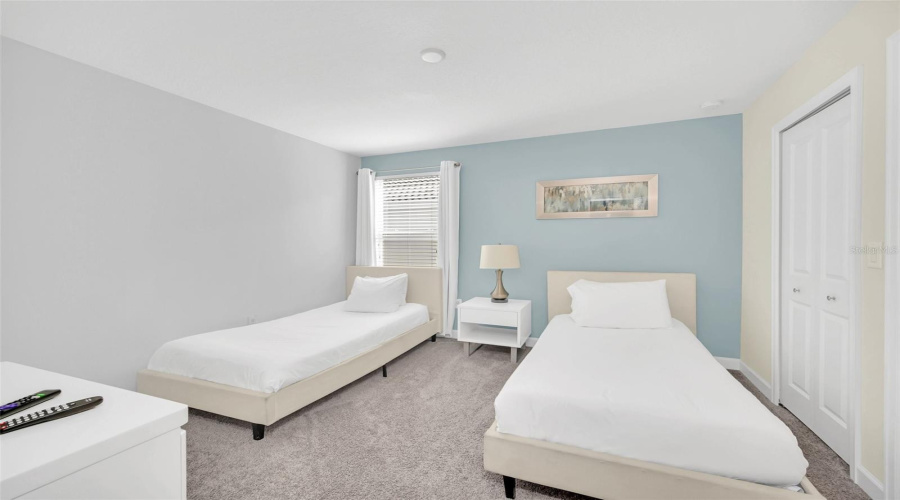 Davenport, Florida 33896, 8 Bedroom Bedrooms, ,5 Bathroombathrooms,Residential,For Sale,Moon Valley,0,Mfro6438766