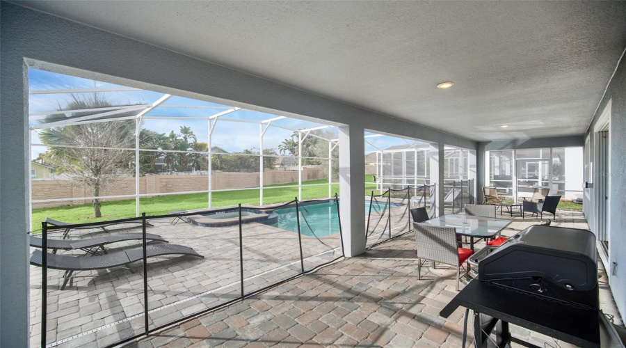 Davenport, Florida 33896, 8 Bedroom Bedrooms, ,5 Bathroombathrooms,Residential,For Sale,Moon Valley,0,Mfro6438766