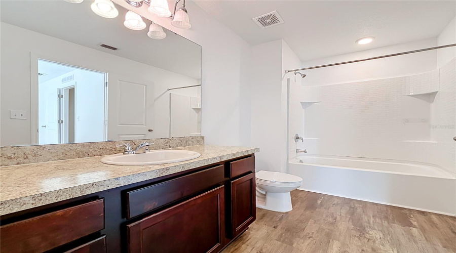Main Bedroom Suite Bath