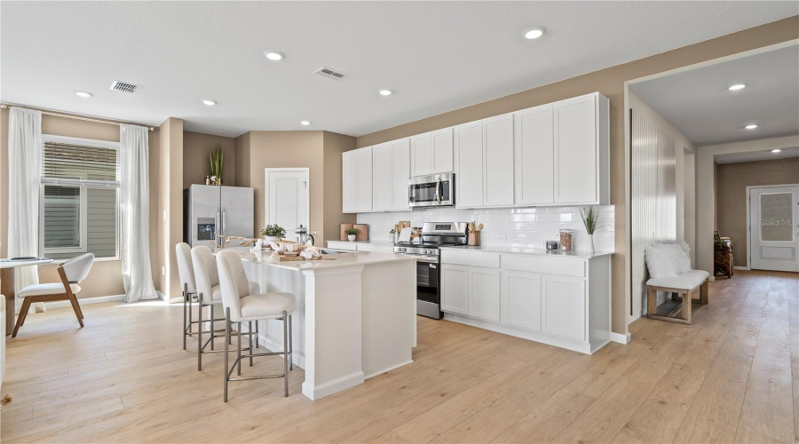 Davenport, Florida 33837, 4 Bedroom Bedrooms, ,3 Bathroombathrooms,Residential,For Sale,Castleview,0,Mfro6438949