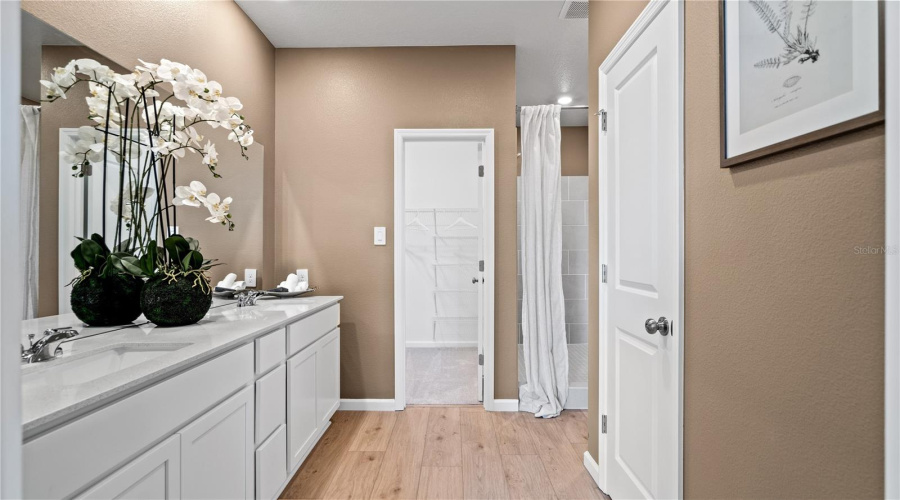 Davenport, Florida 33837, 4 Bedroom Bedrooms, ,3 Bathroombathrooms,Residential,For Sale,Castleview,0,Mfro6438949