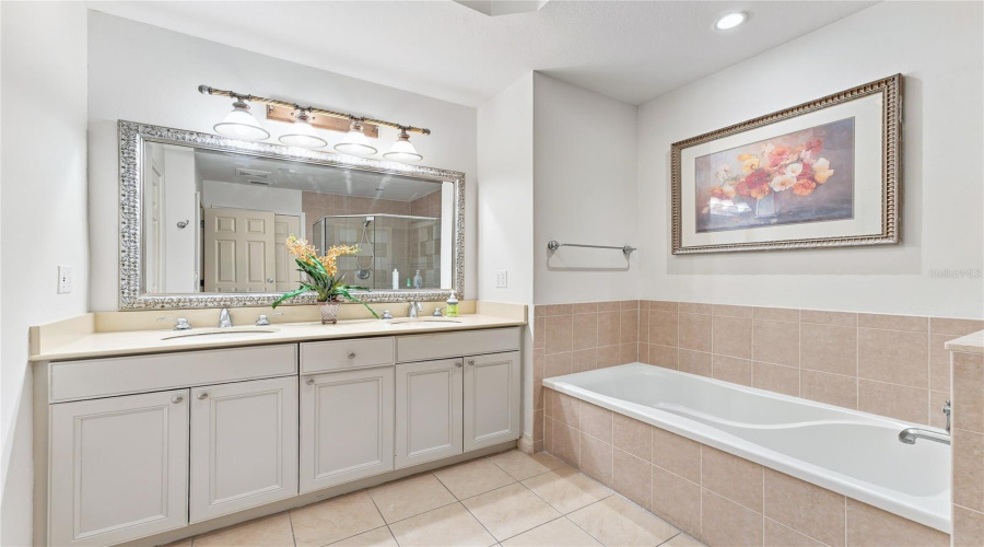 Kissimmee, Florida 34747, 3 Bedroom Bedrooms, ,3 Bathroombathrooms,Residential,For Sale,Cabana,0,Mfro6438491
