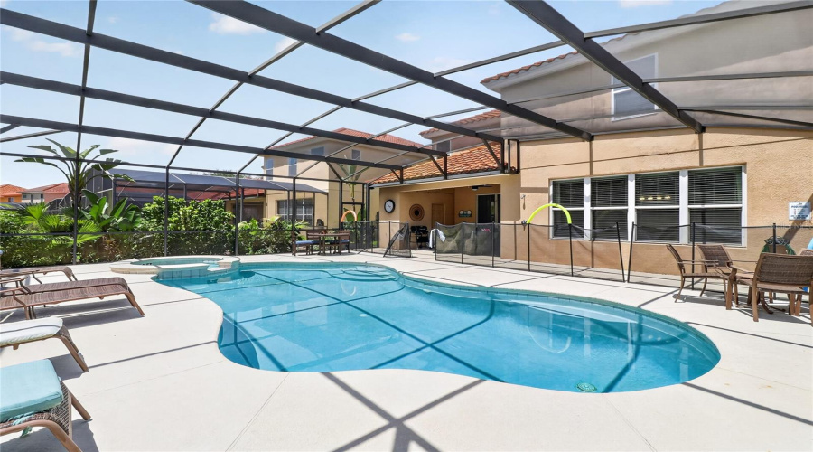 Davenport, Florida 33837, 6 Bedroom Bedrooms, ,4 Bathroombathrooms,Residential,For Sale,Orange Cosmos,0,Mfro6438727
